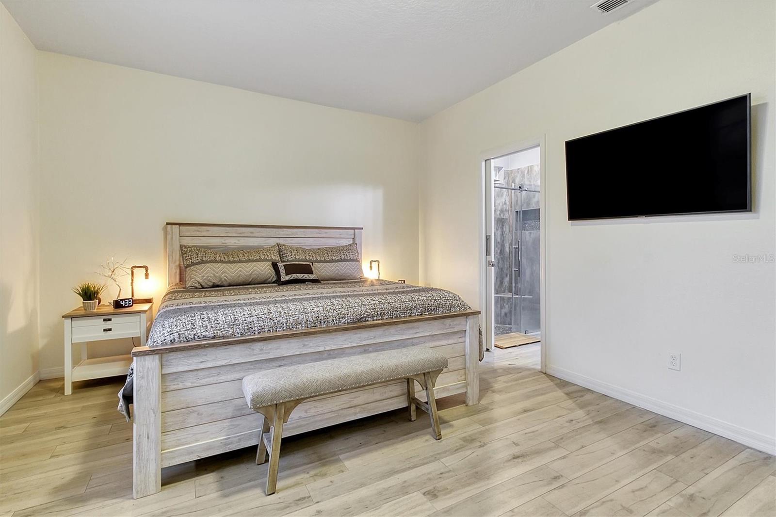 SPLIT OAK ESTATES - Residential Lease