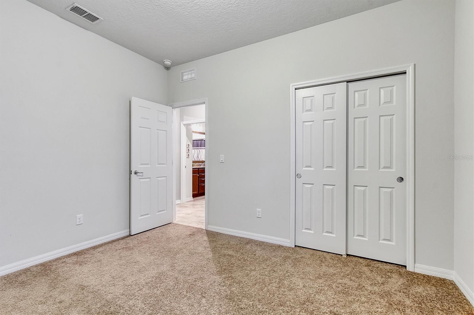 SPLIT OAK ESTATES - Residential Lease