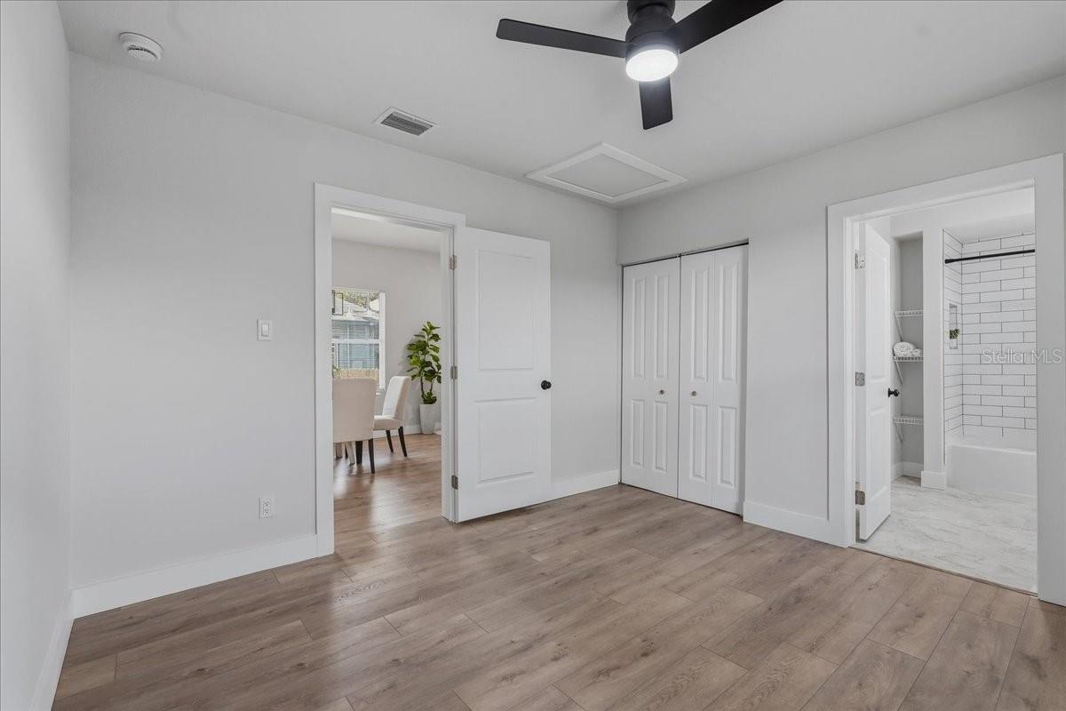 ARLINGTON HEIGHTS - Residential