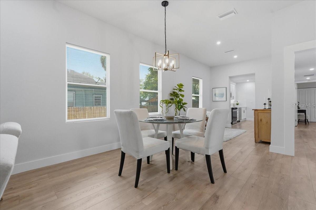 ARLINGTON HEIGHTS - Residential