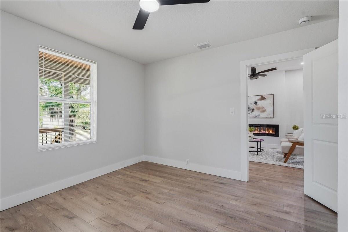 ARLINGTON HEIGHTS - Residential