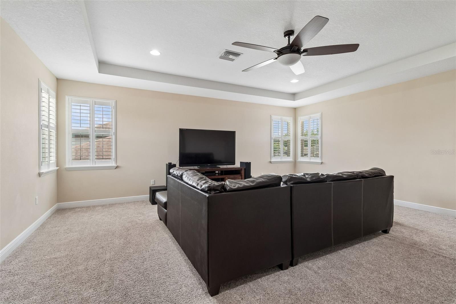 NINE EAGLES - Residential