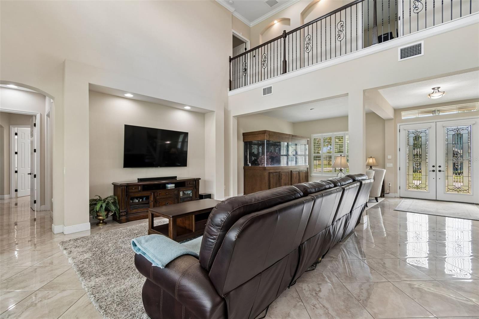 NINE EAGLES - Residential