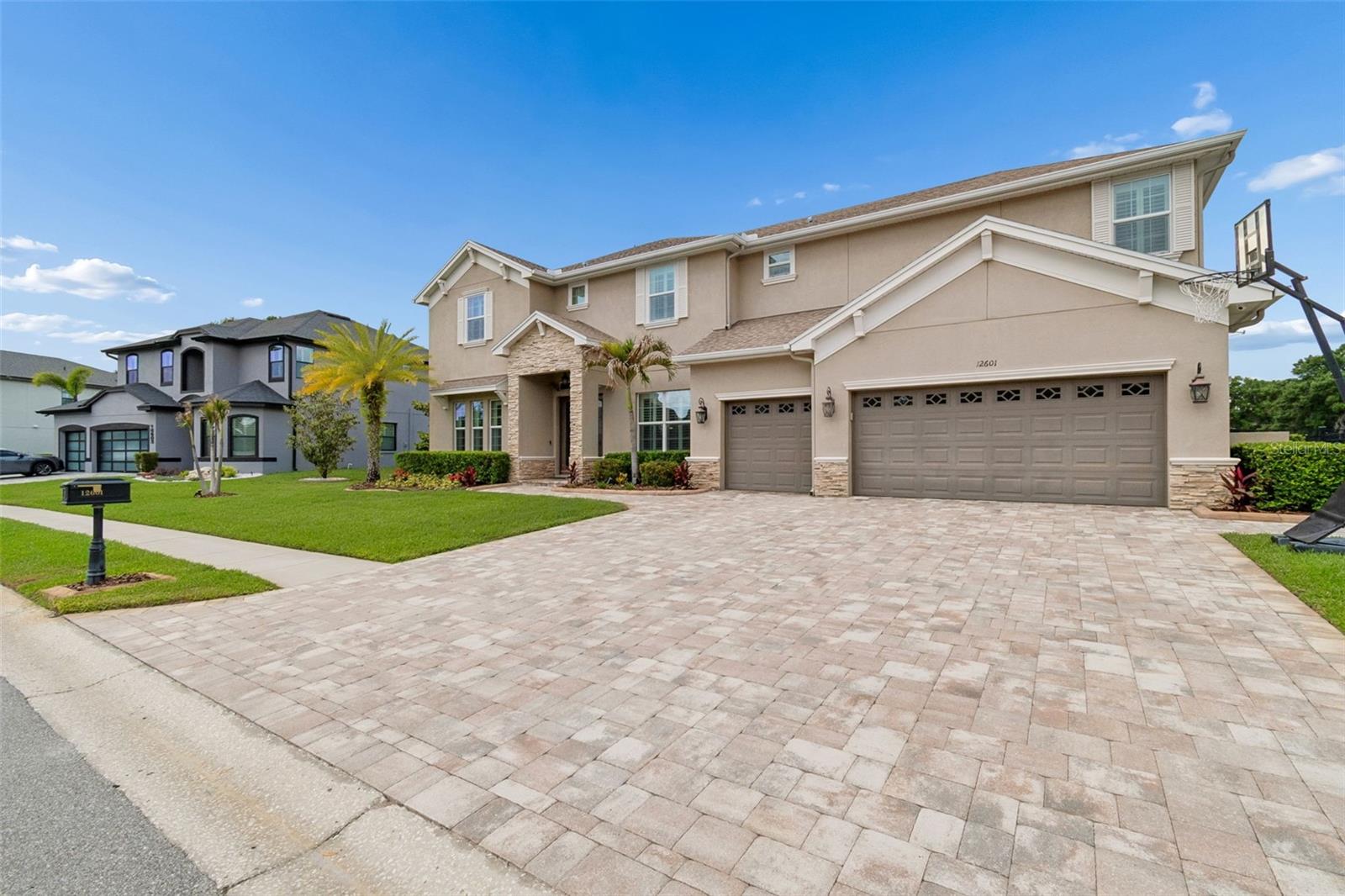 NINE EAGLES - Residential