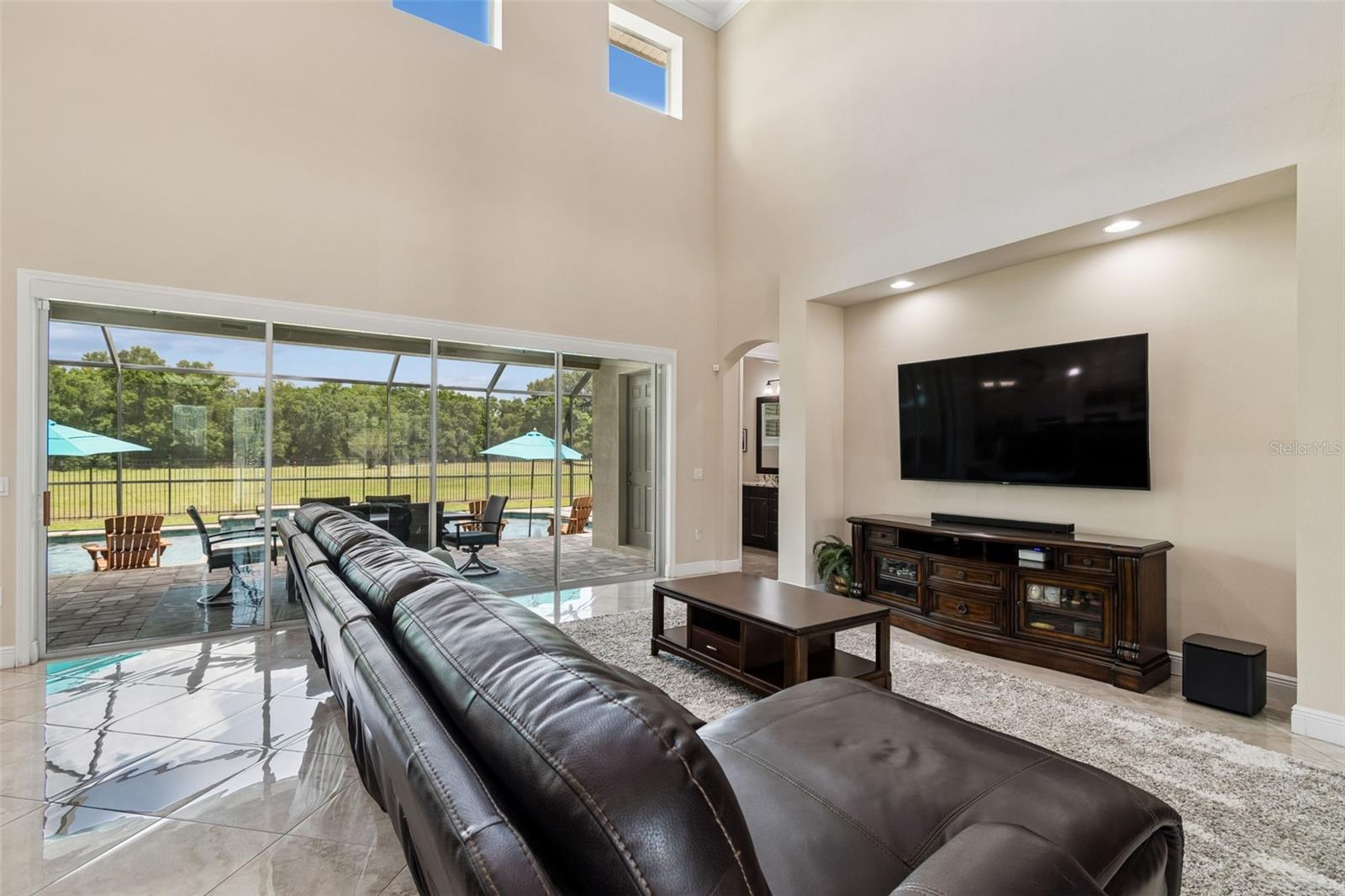NINE EAGLES - Residential