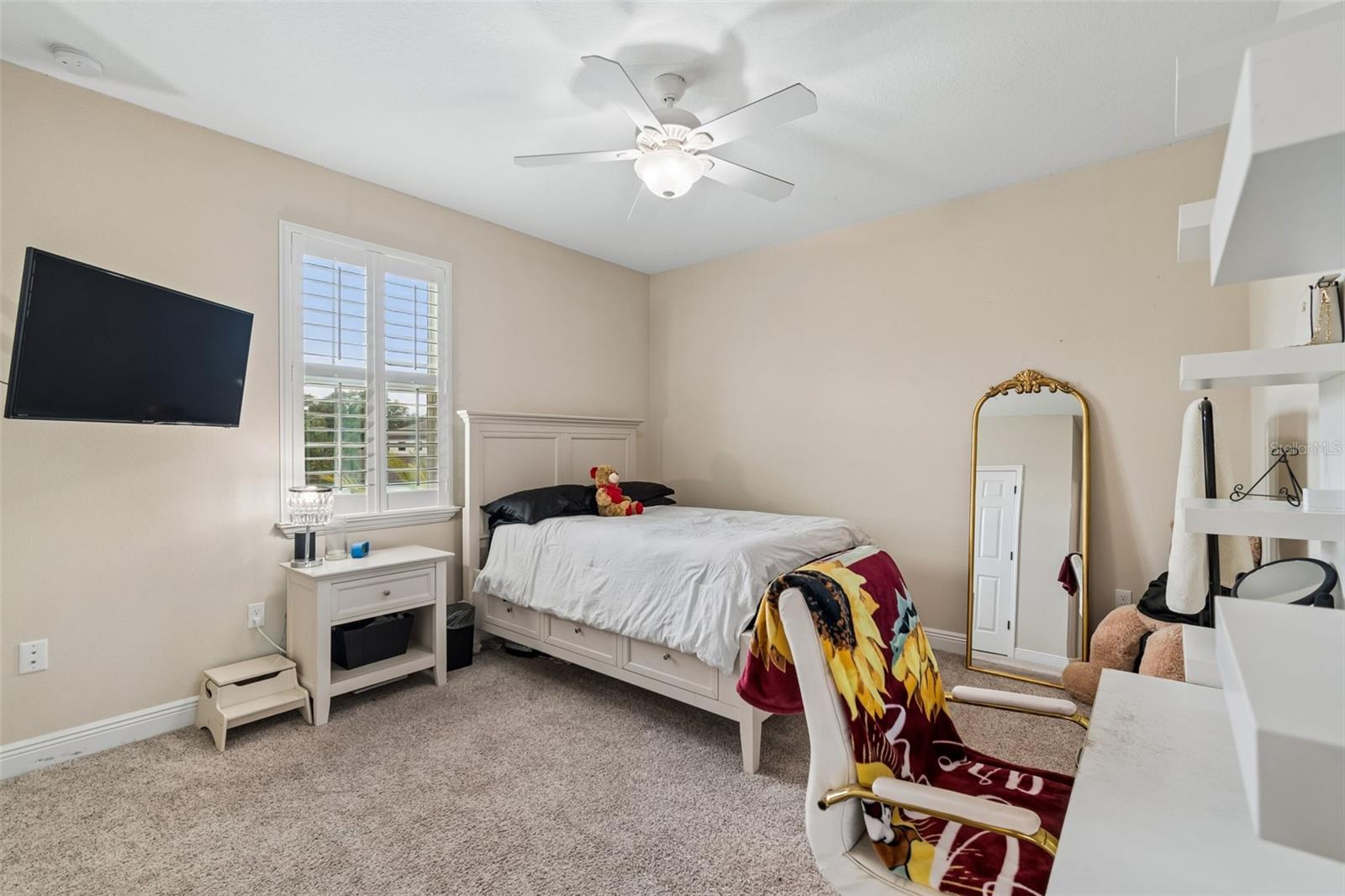 NINE EAGLES - Residential