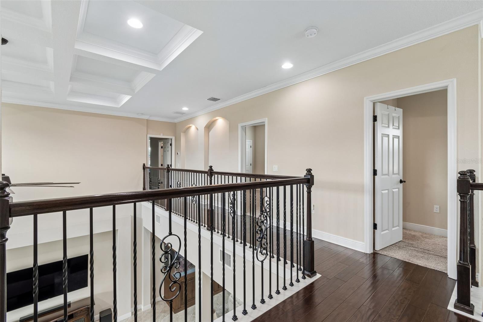 NINE EAGLES - Residential