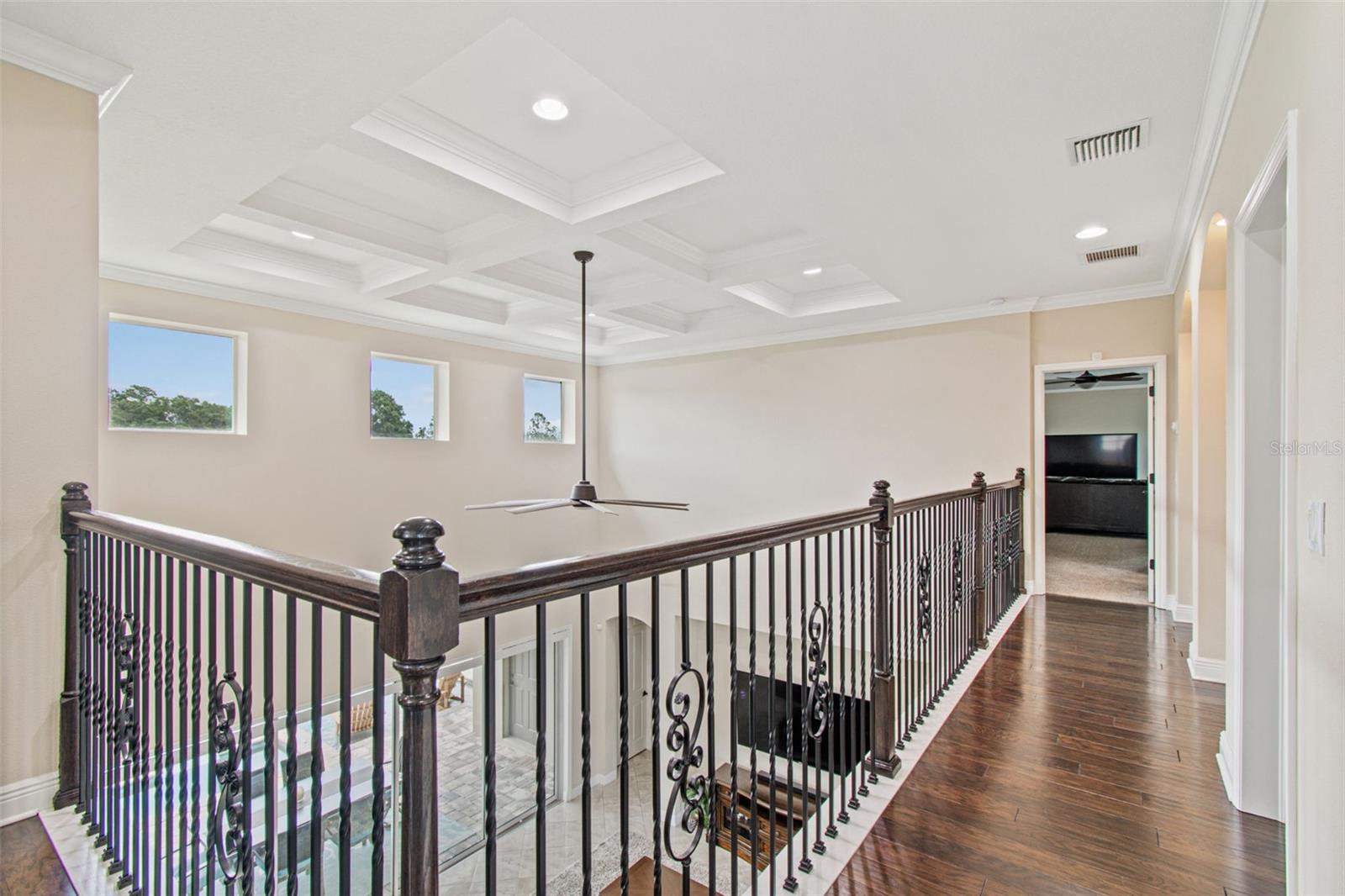NINE EAGLES - Residential