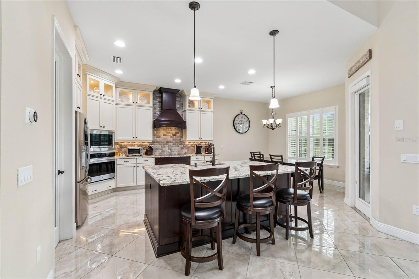 NINE EAGLES - Residential