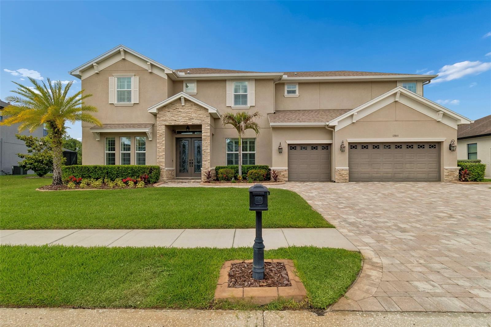 NINE EAGLES - Residential