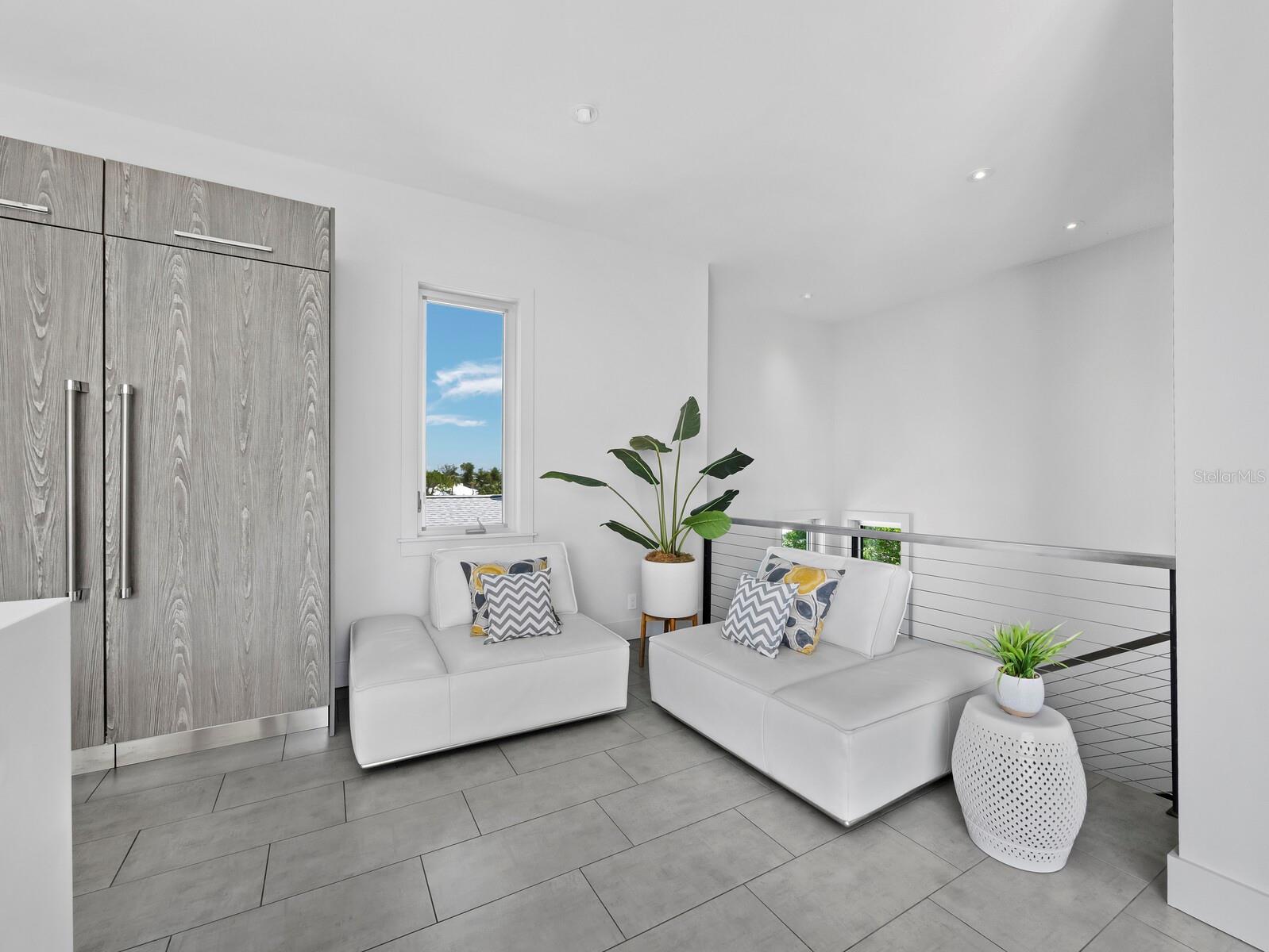SARASOTA BEACH - Residential