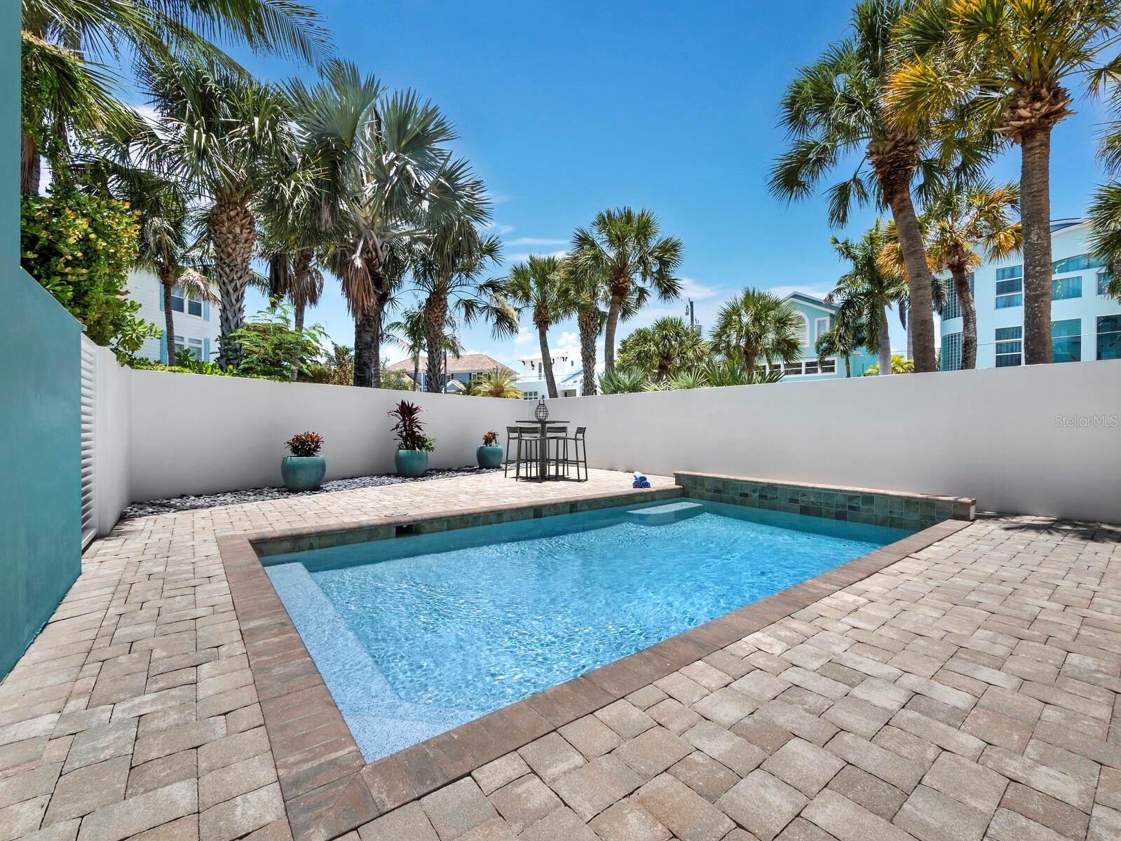 SARASOTA BEACH - Residential