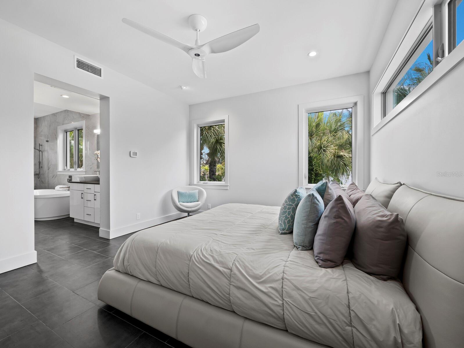 SARASOTA BEACH - Residential