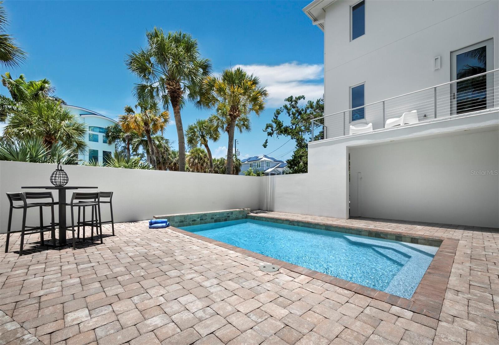 SARASOTA BEACH - Residential