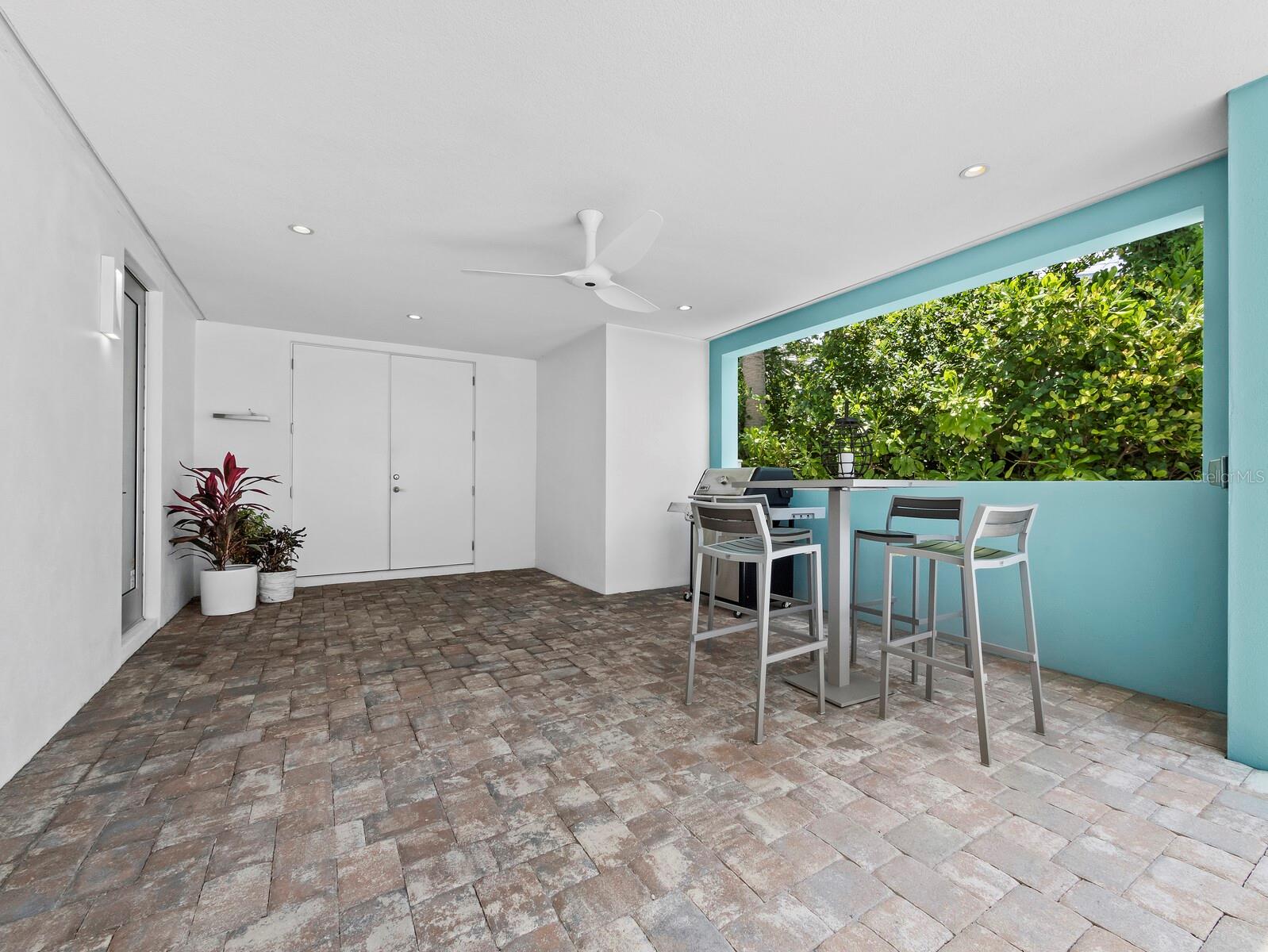 SARASOTA BEACH - Residential
