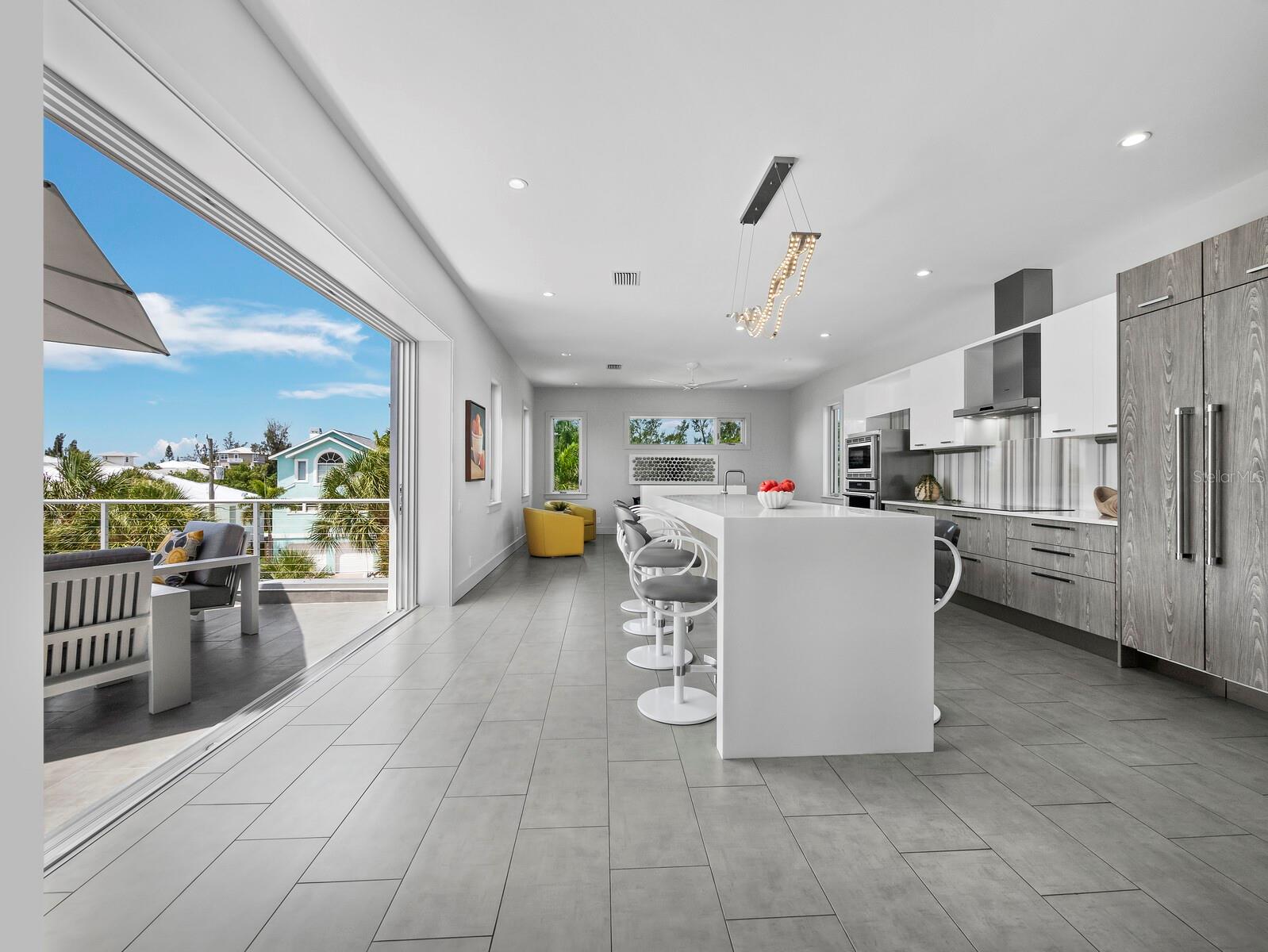 SARASOTA BEACH - Residential