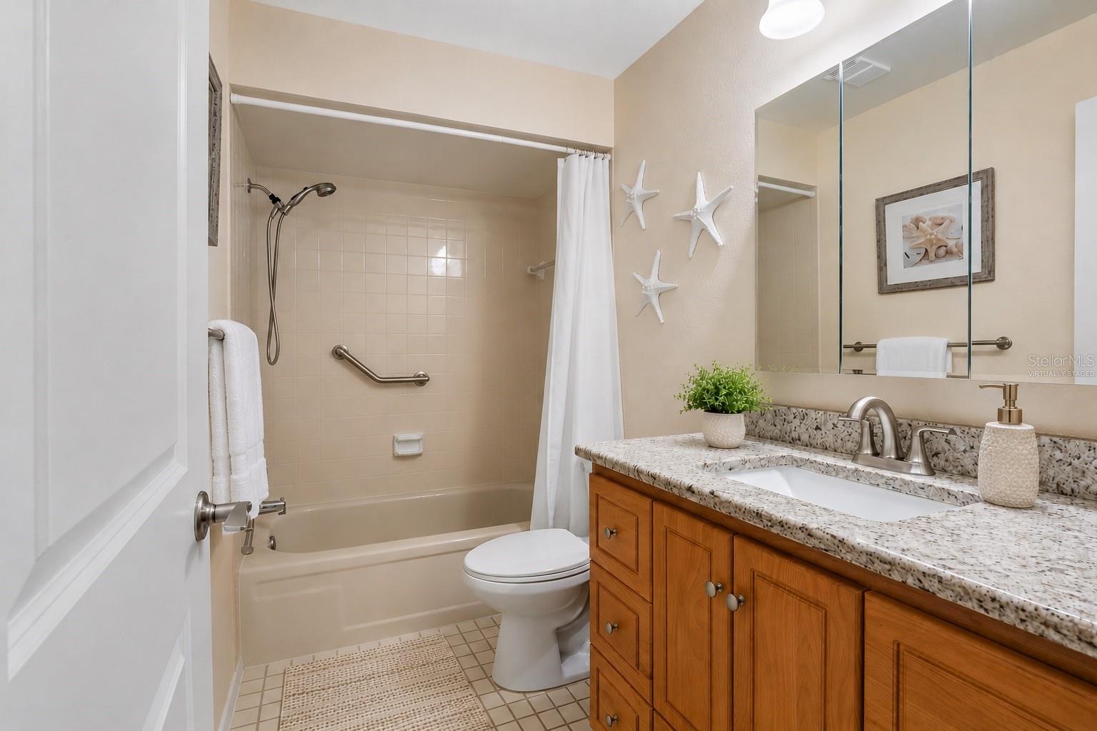 CHATEAUX WOODS CONDO - Residential
