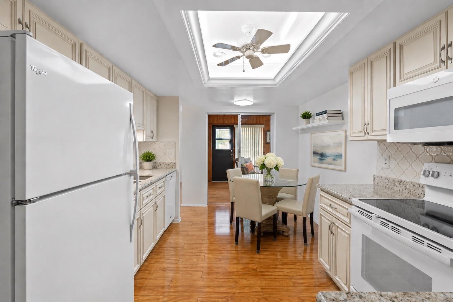 CHATEAUX WOODS CONDO - Residential