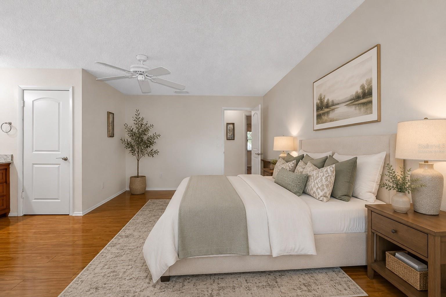 CHATEAUX WOODS CONDO - Residential
