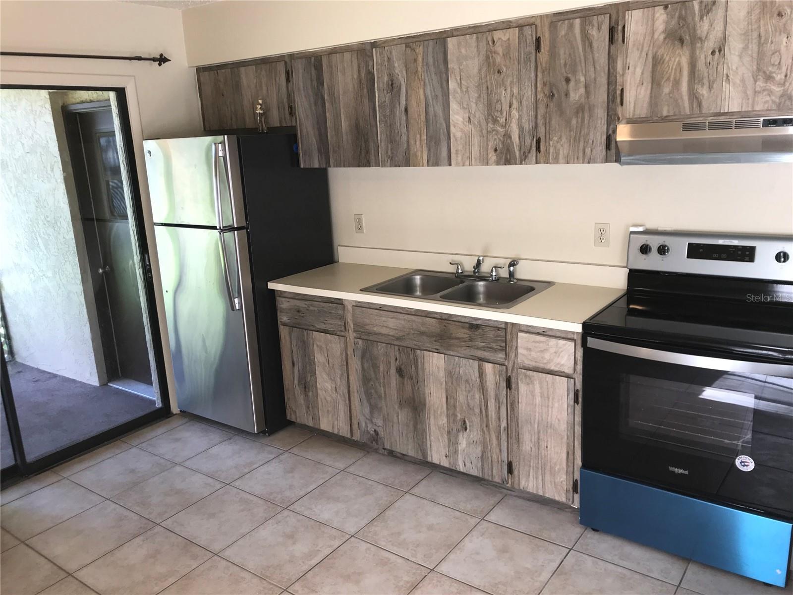 LAKE TERRACE SUB - Residential Lease