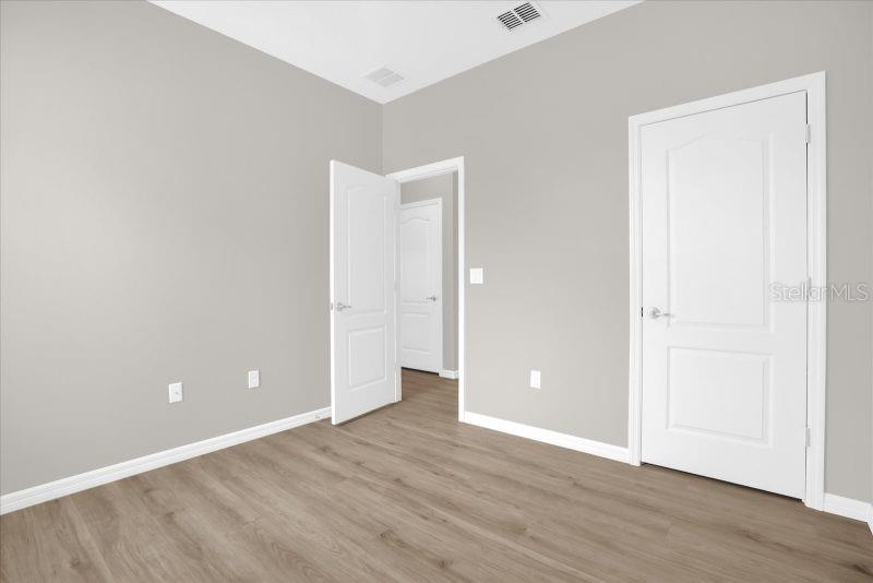 MARION OAKS - Residential