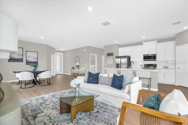 MARION OAKS - Residential