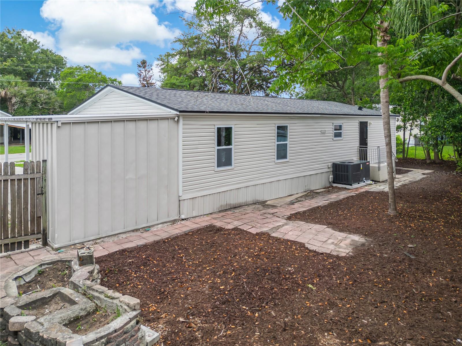 CHARLIN PARK - Residential