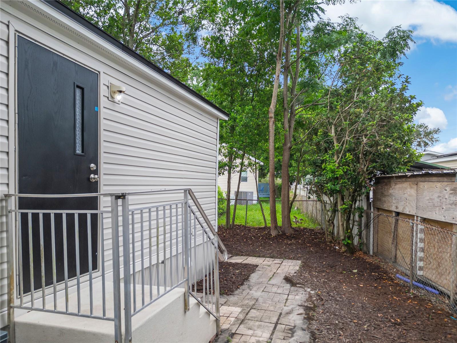 CHARLIN PARK - Residential