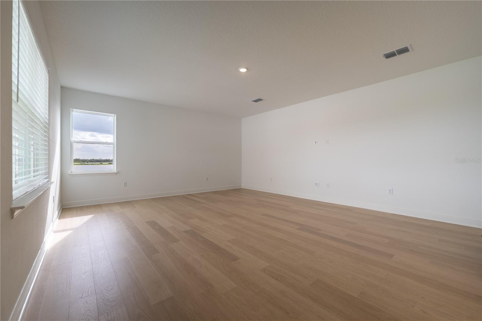 LAUREATE PARK - Residential