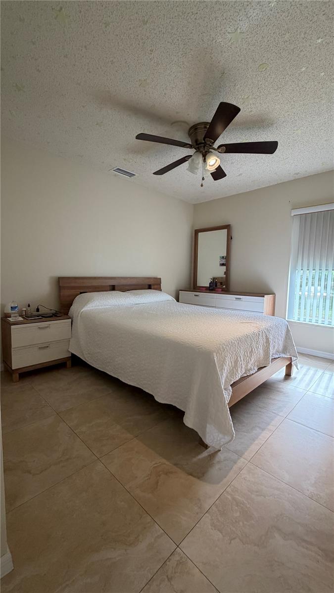 DANIELS CROSSING PH 03 43/50 - Residential Lease