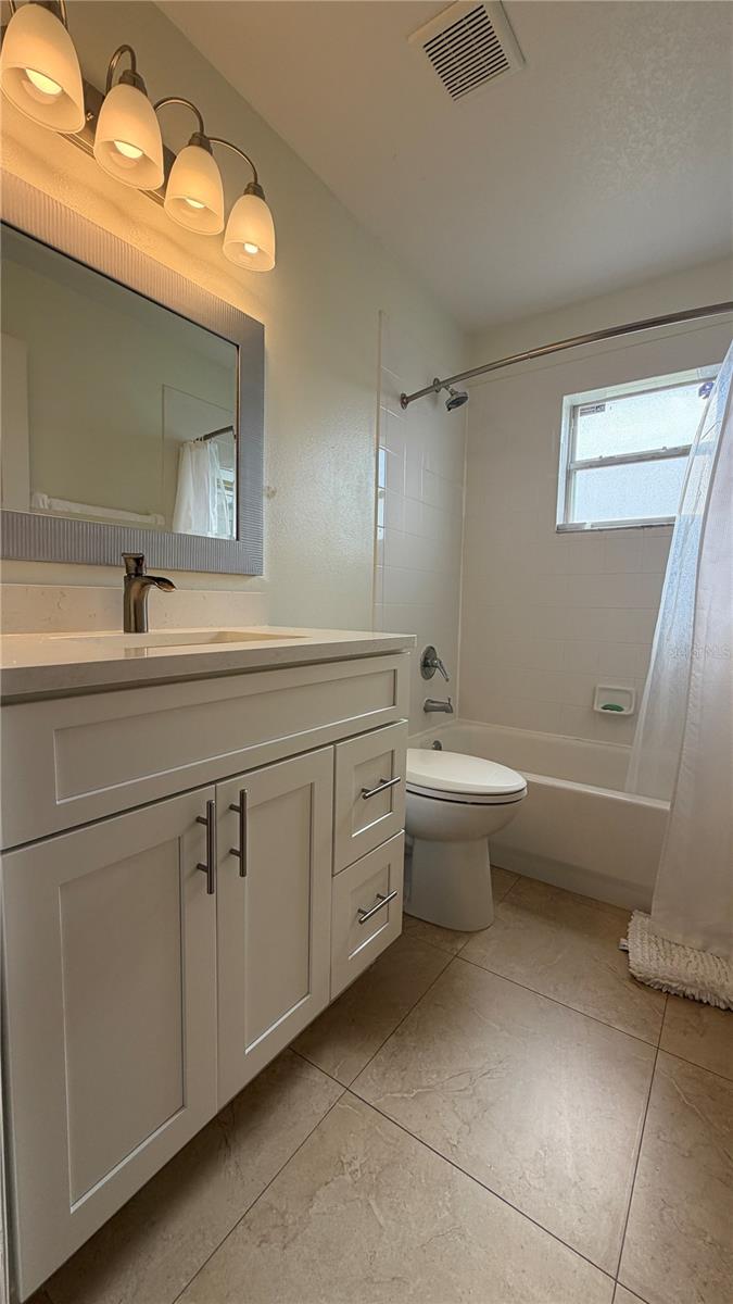 DANIELS CROSSING PH 03 43/50 - Residential Lease