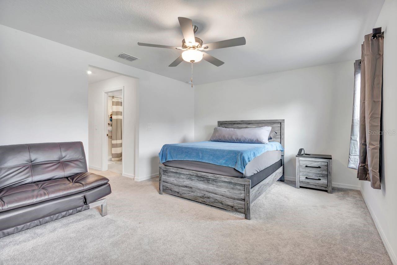 THE TOWNES AT LAKE THOMAS - Residential