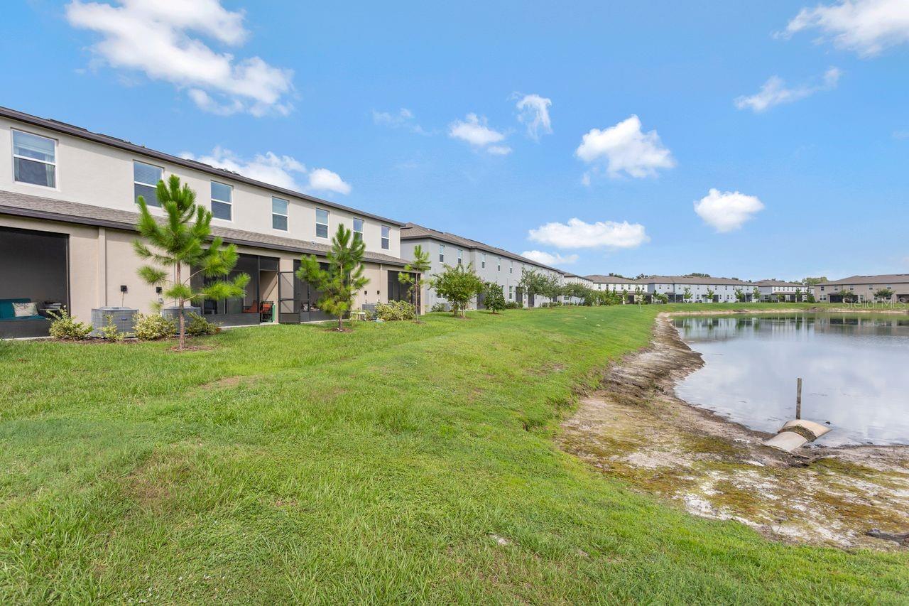 THE TOWNES AT LAKE THOMAS - Residential