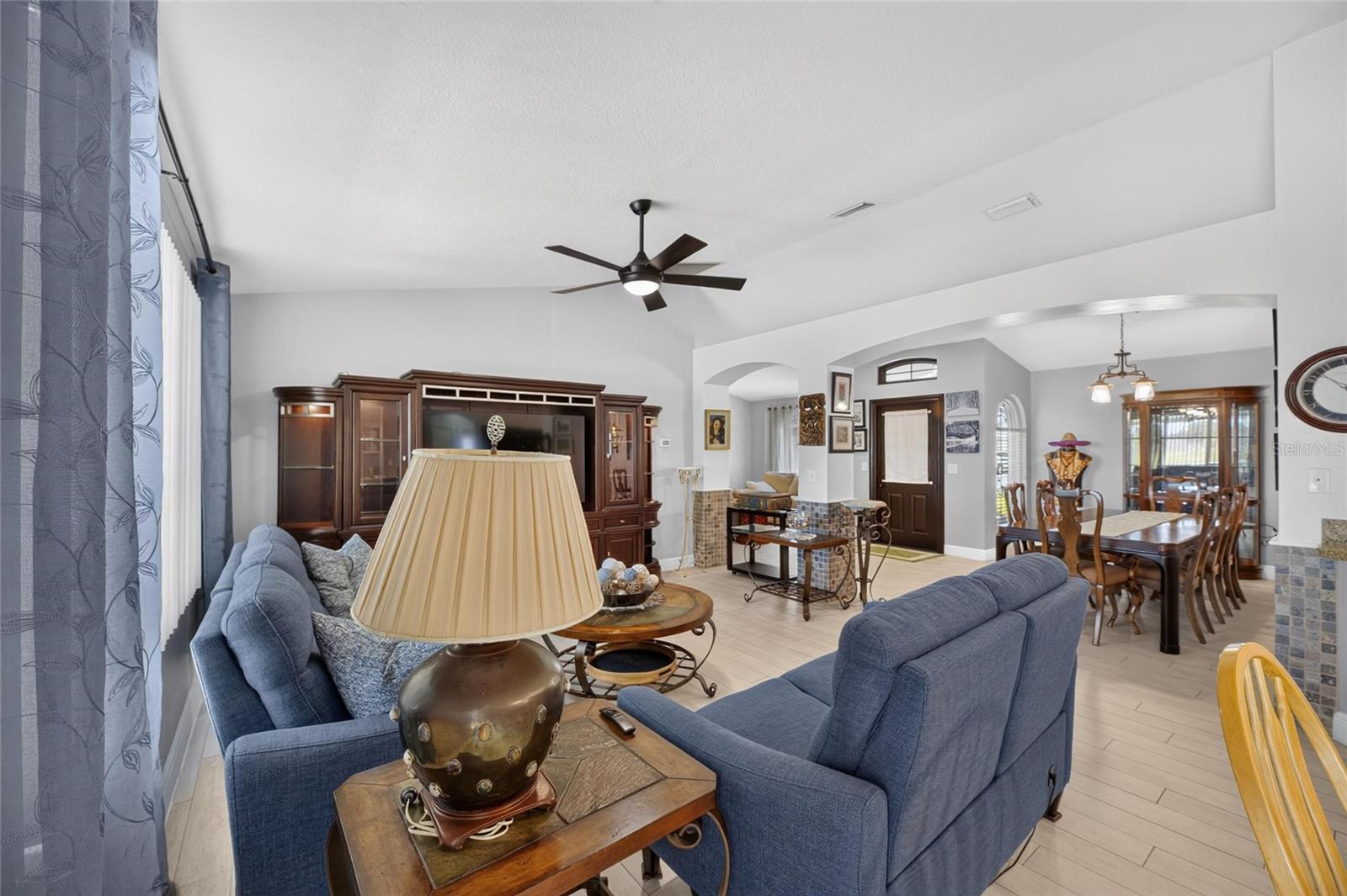 BOYETTE SPGS SEC B UNIT - Residential