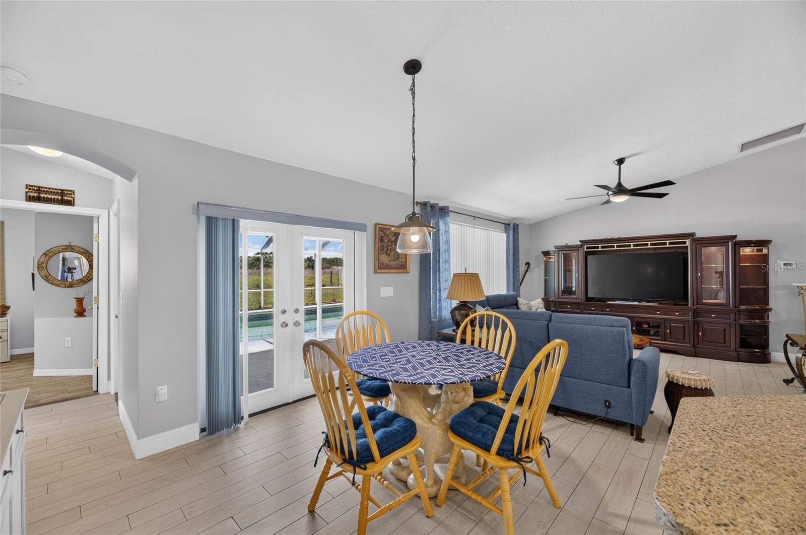 BOYETTE SPGS SEC B UNIT - Residential