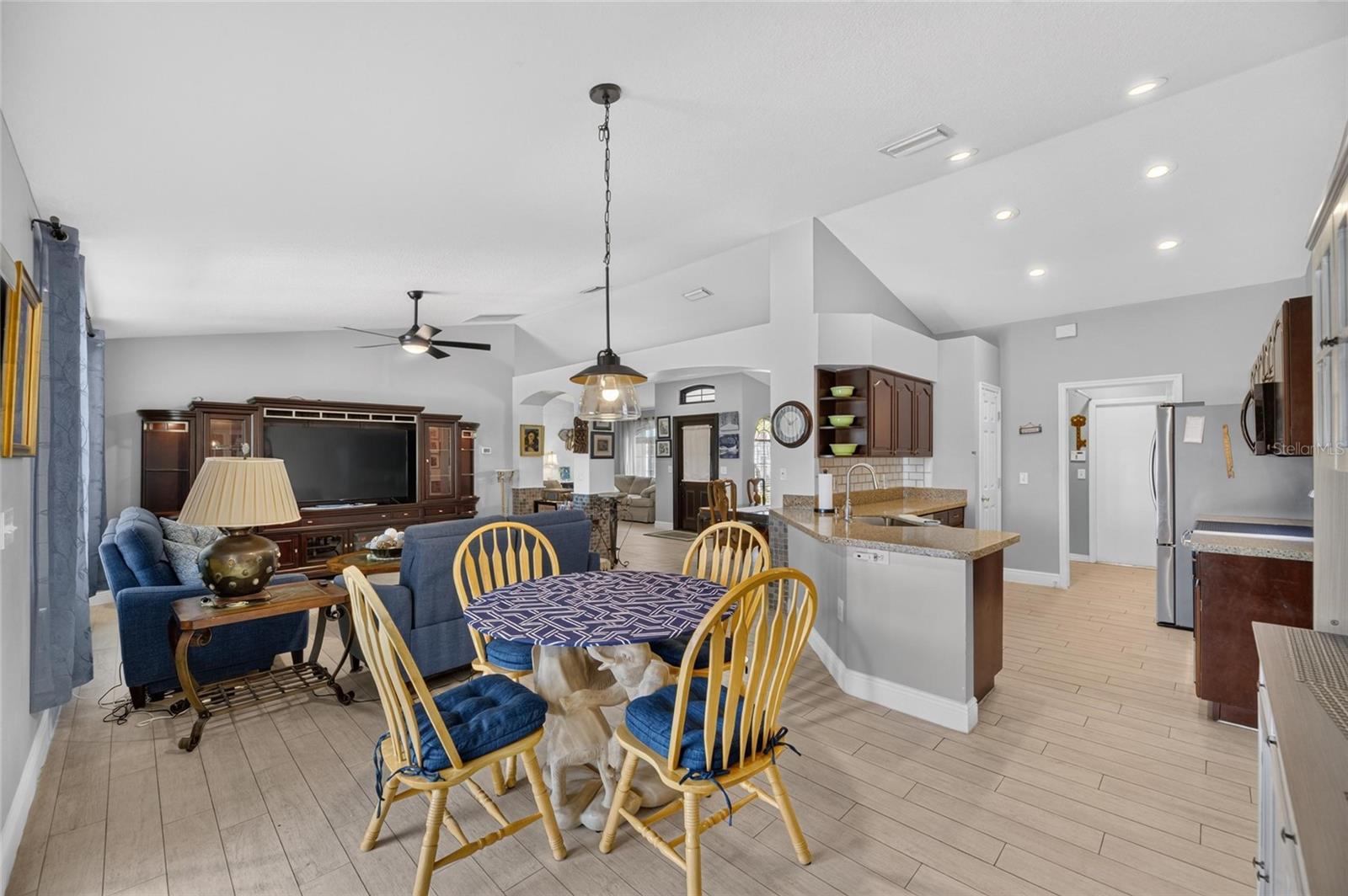 BOYETTE SPGS SEC B UNIT - Residential