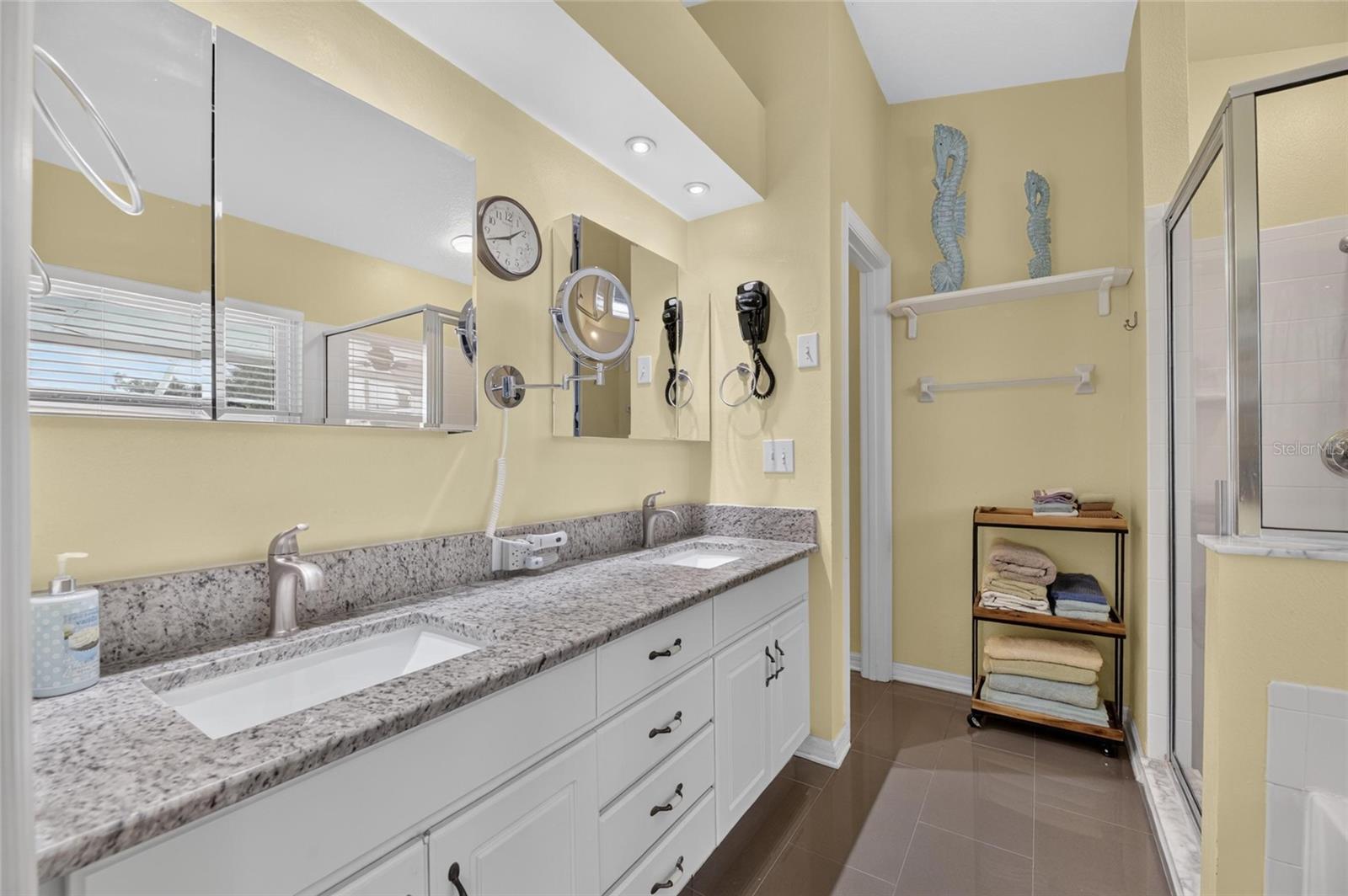 BOYETTE SPGS SEC B UNIT - Residential