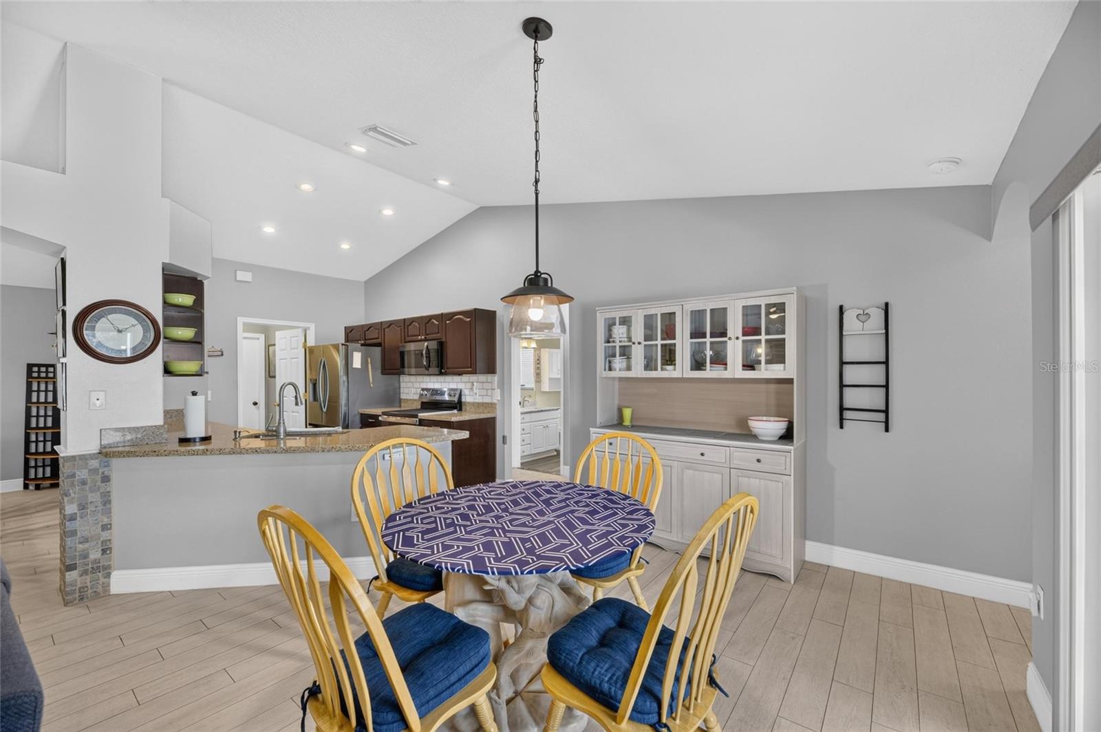 BOYETTE SPGS SEC B UNIT - Residential
