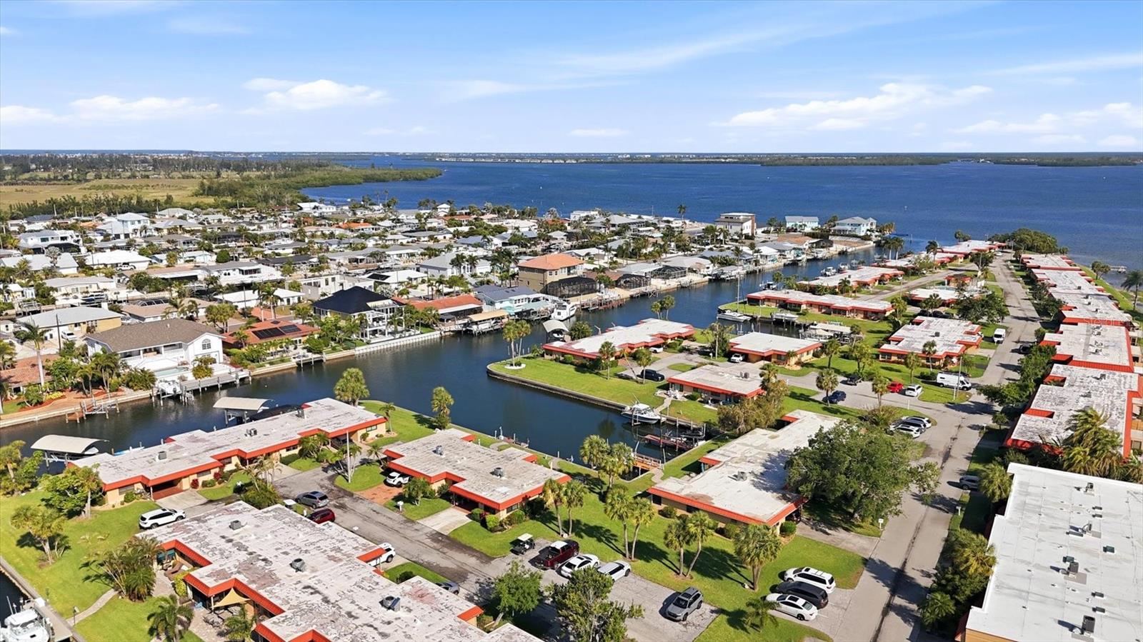 PALMA SOLA HARBOUR SEC 4 - Residential