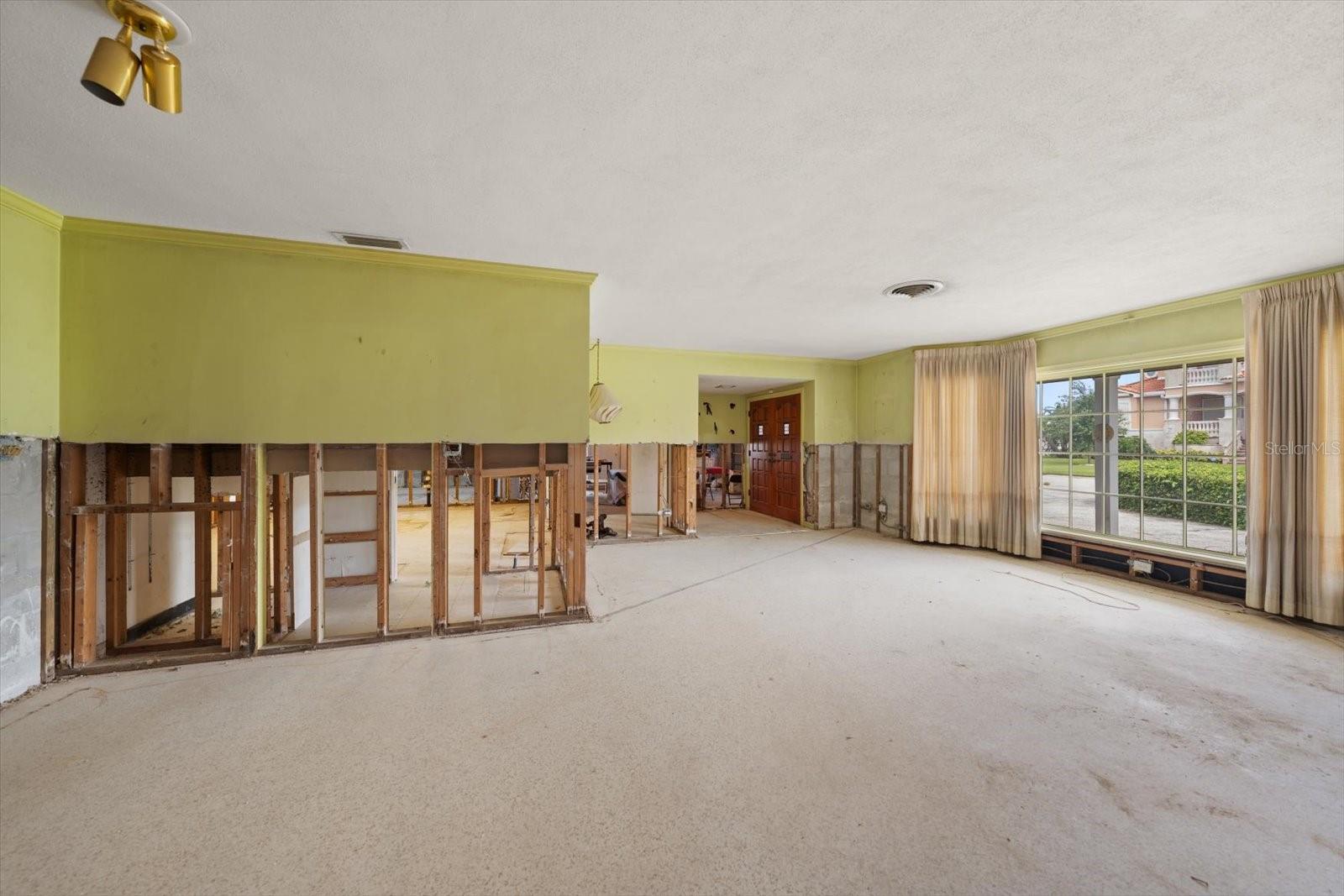 SOUTH CSWY ISLE YACHT CLUB ADD - Residential