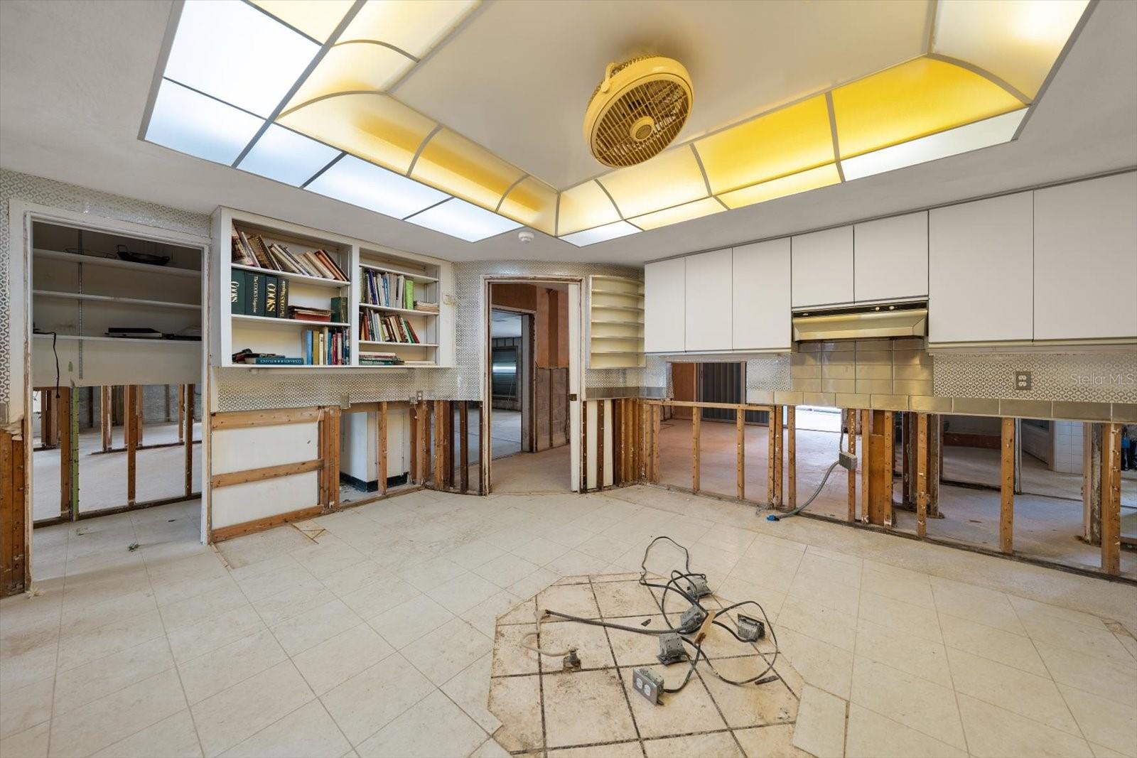 SOUTH CSWY ISLE YACHT CLUB ADD - Residential