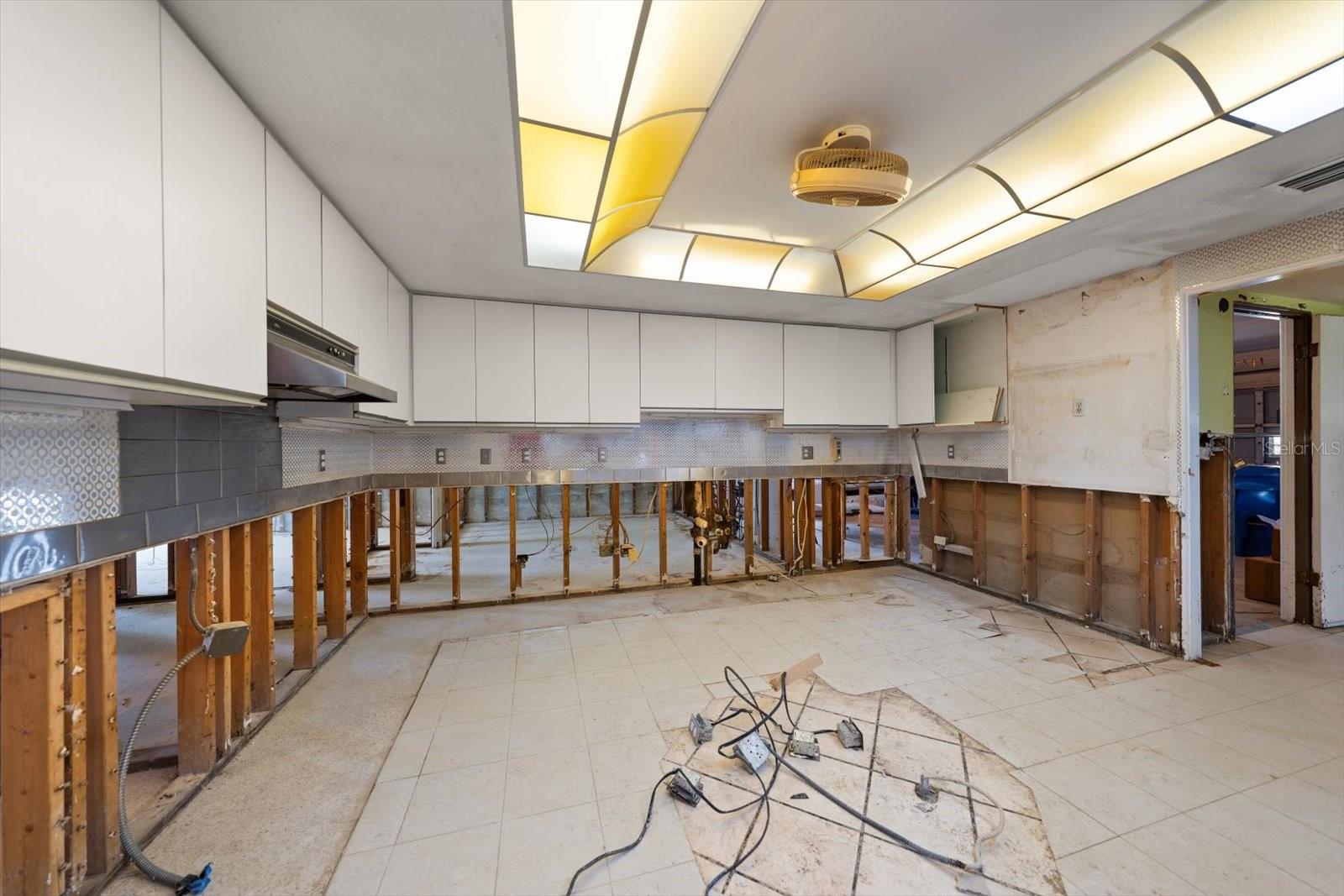 SOUTH CSWY ISLE YACHT CLUB ADD - Residential