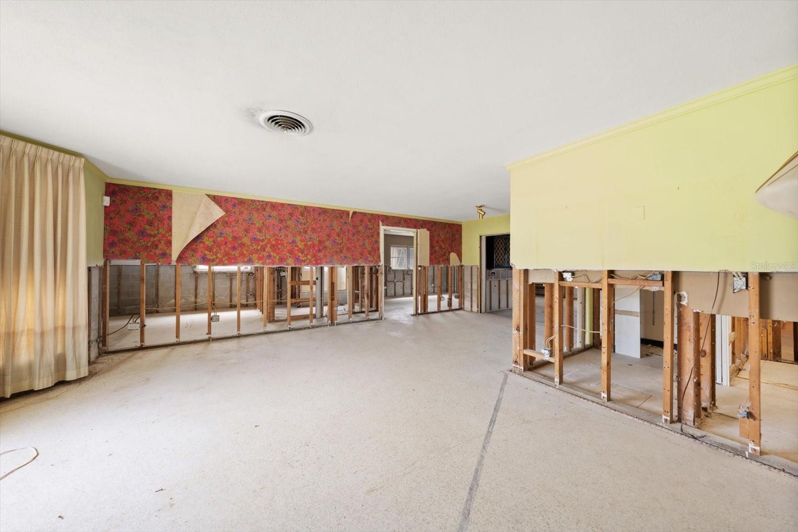 SOUTH CSWY ISLE YACHT CLUB ADD - Residential