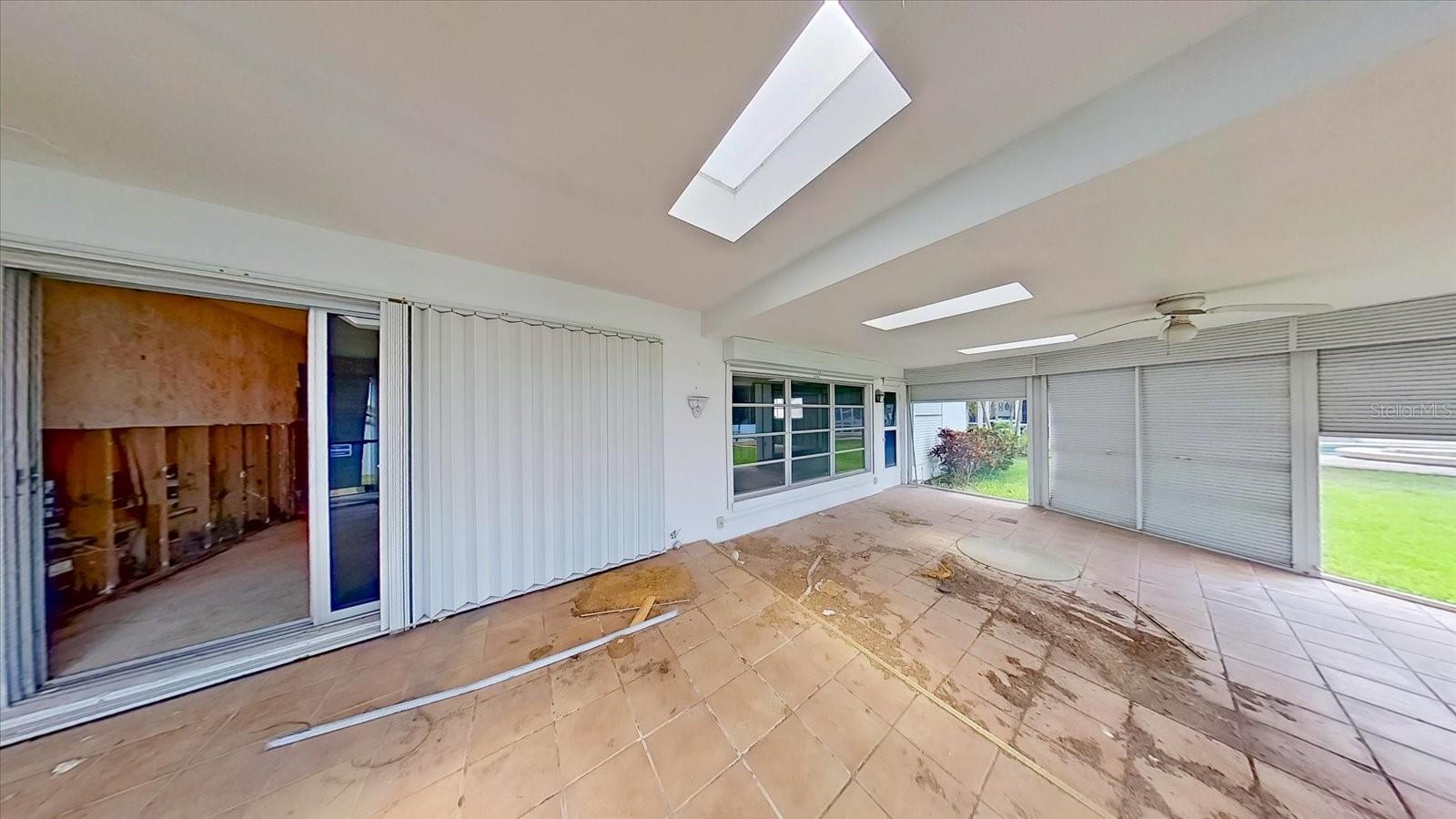 SOUTH CSWY ISLE YACHT CLUB ADD - Residential