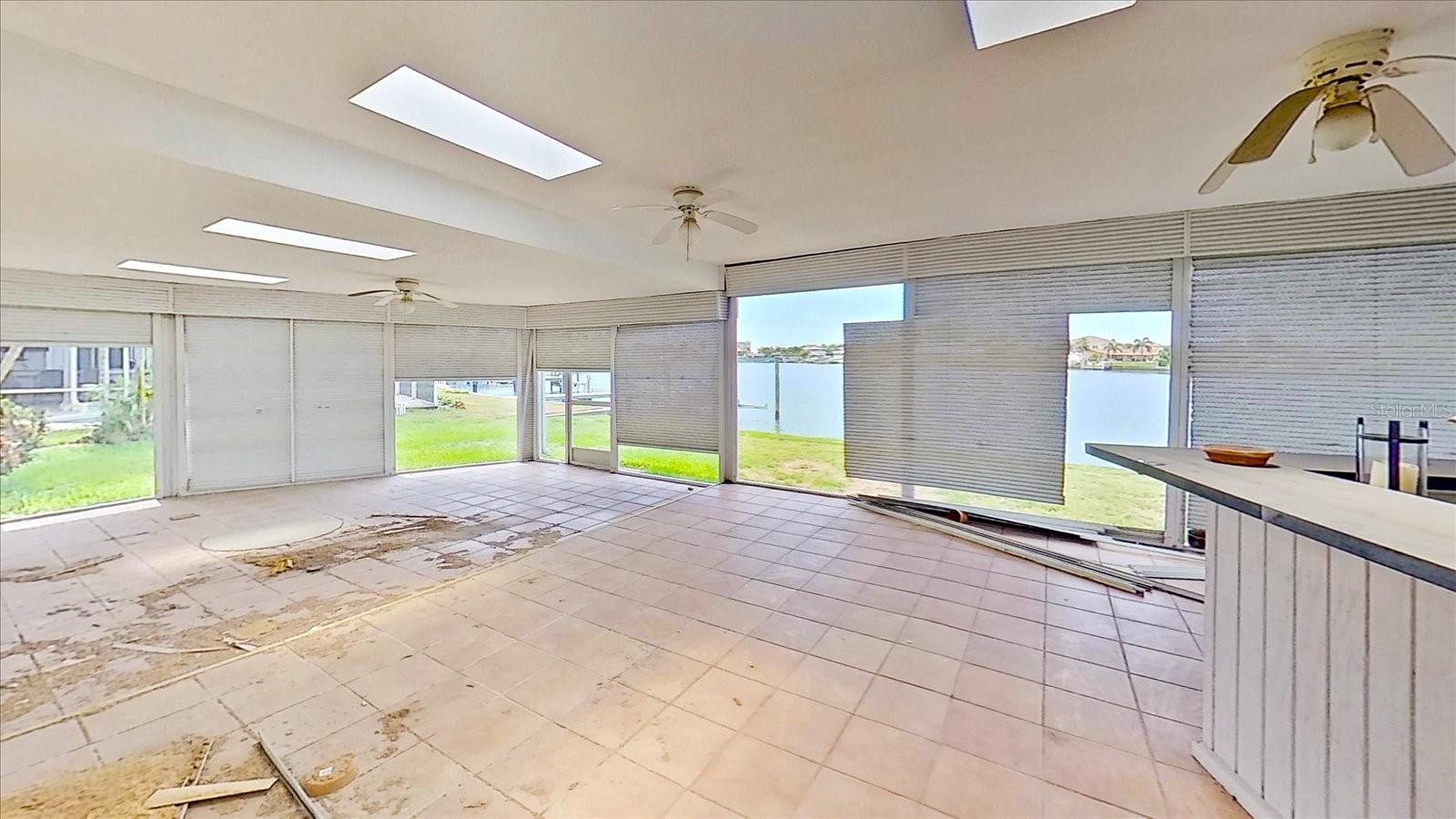 SOUTH CSWY ISLE YACHT CLUB ADD - Residential