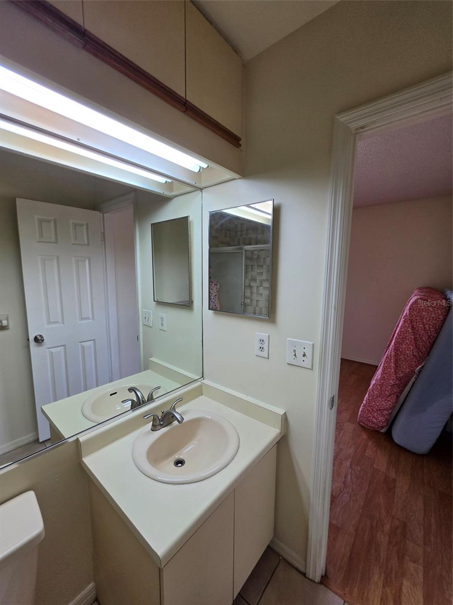 HIDDEN OAKS CONDO PH 10 - Residential