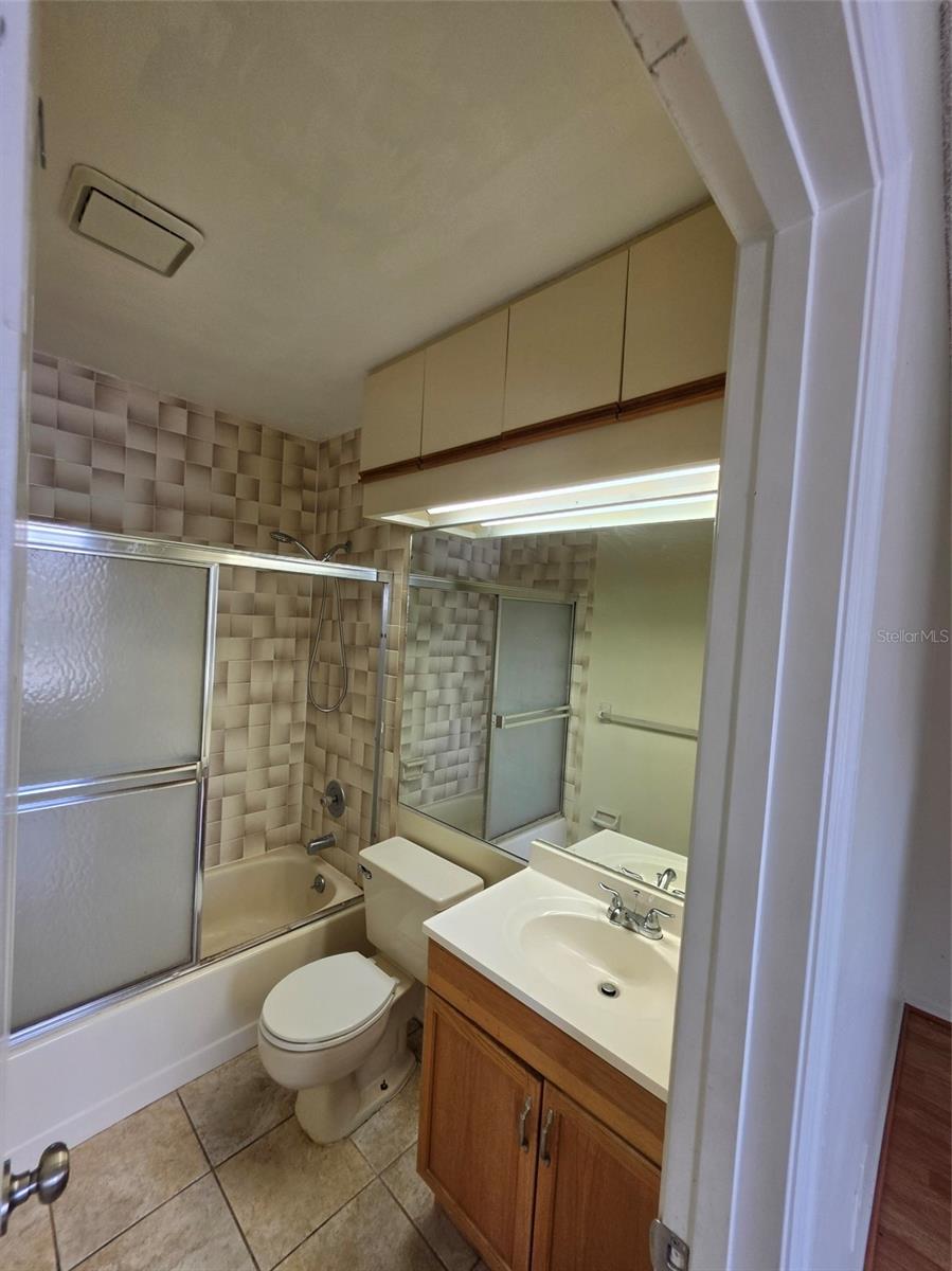 HIDDEN OAKS CONDO PH 10 - Residential