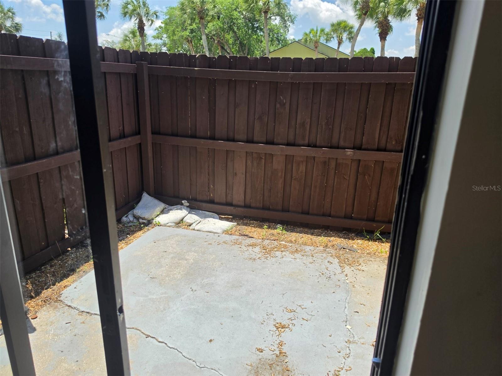 HIDDEN OAKS CONDO PH 10 - Residential
