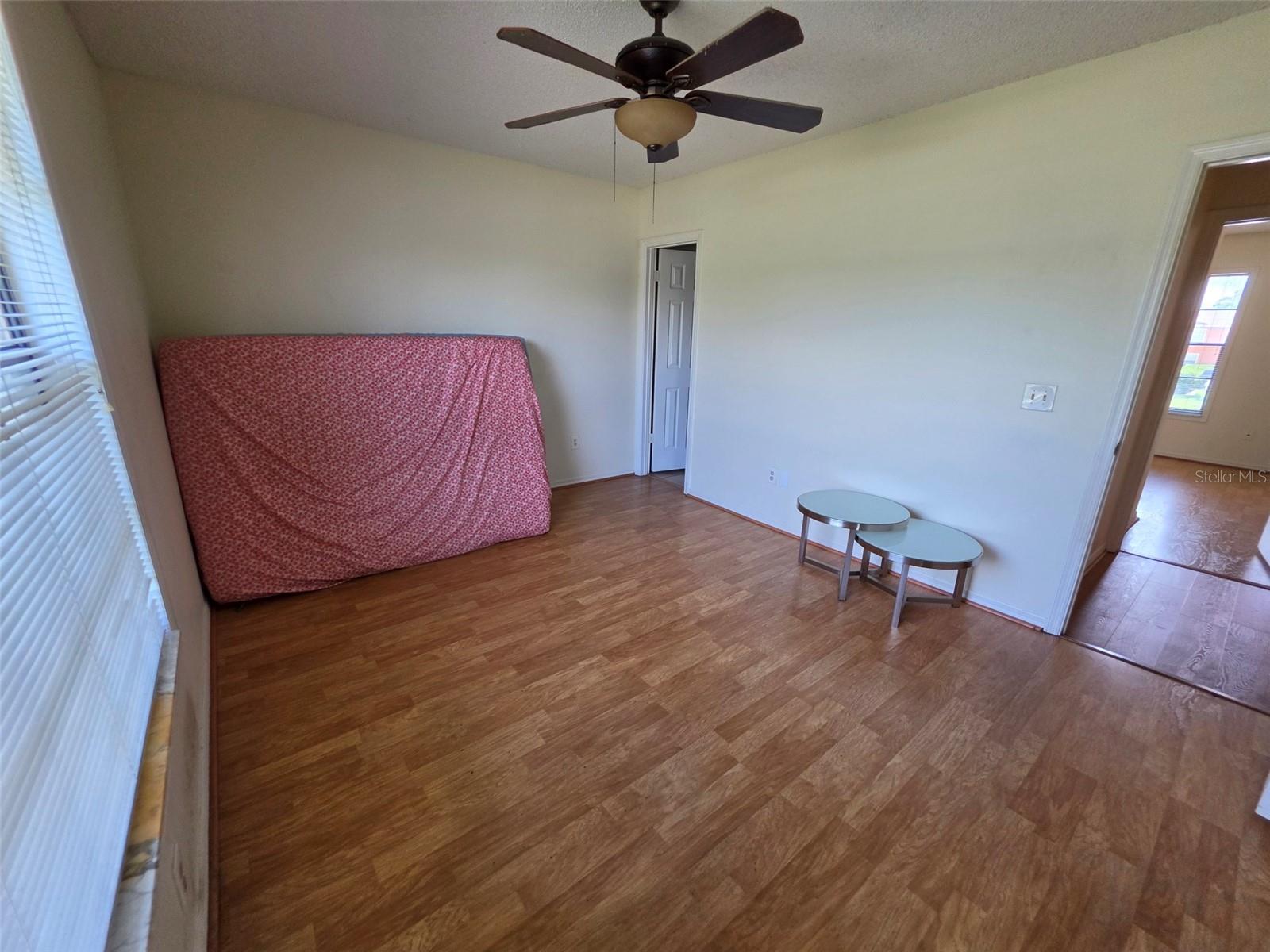 HIDDEN OAKS CONDO PH 10 - Residential