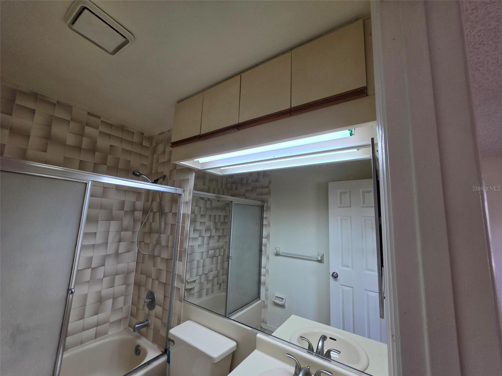 HIDDEN OAKS CONDO PH 10 - Residential